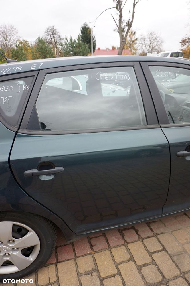 DRZWI TYLNE PRAWE CEED I 5D HB E2  ZIELONY KIA 2006-2009 - 1