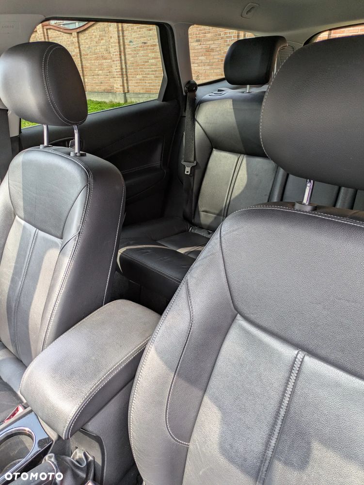 Ford Mondeo 2.0 Ghia X100 / X - 11
