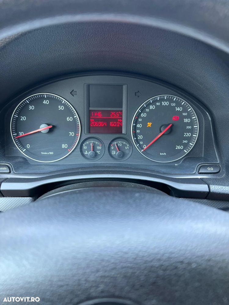 Volkswagen Golf 1.6 Trendline - 6
