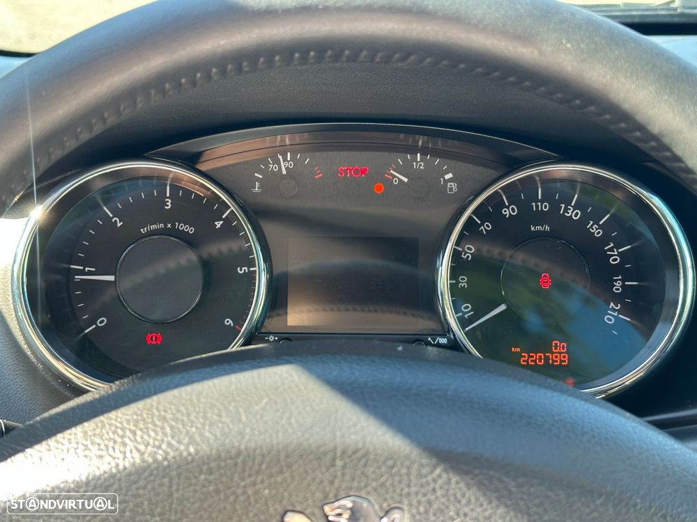 Peugeot 3008 1.6 HDi Allure - 9