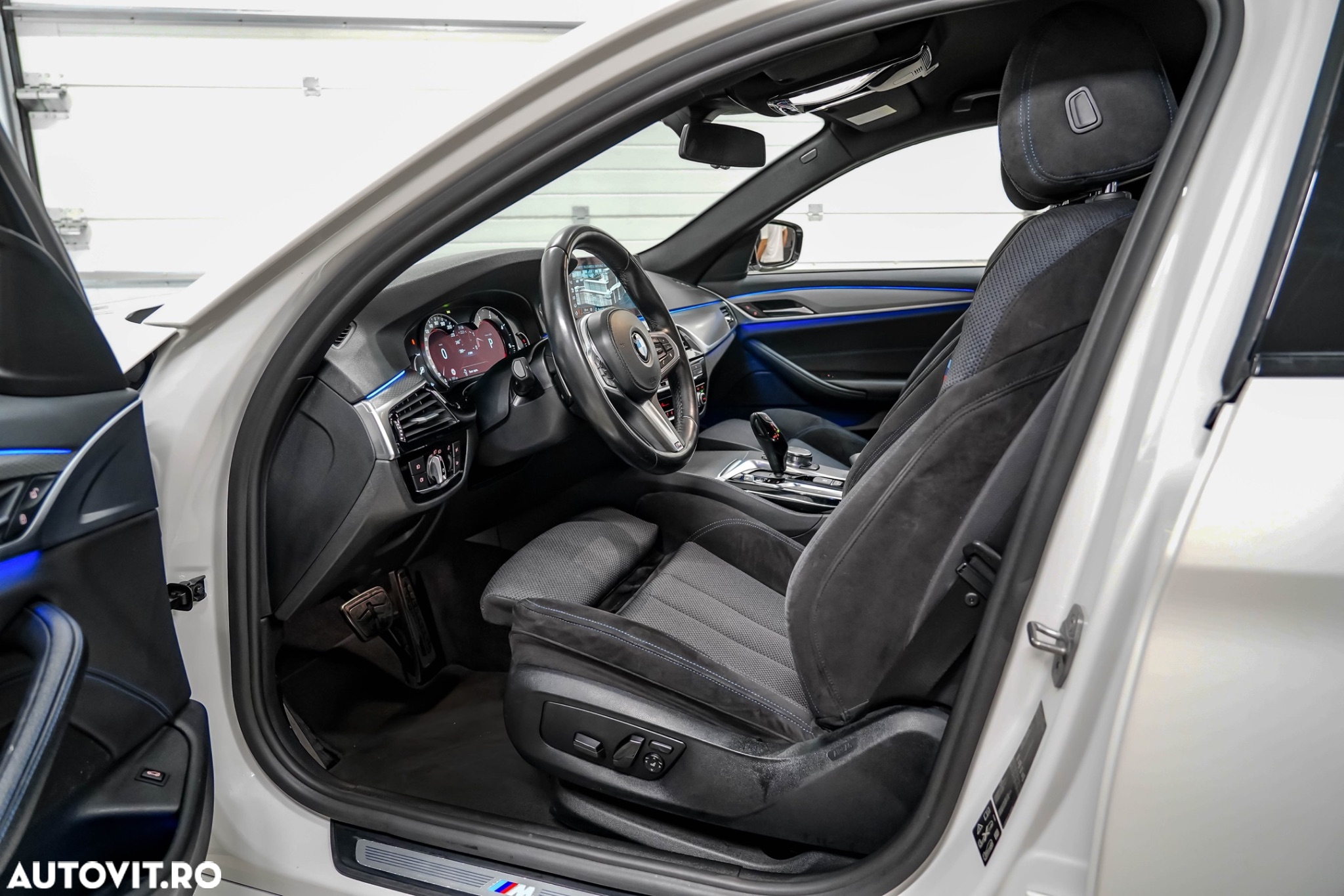 BMW Seria 5 520d xDrive AT - 14