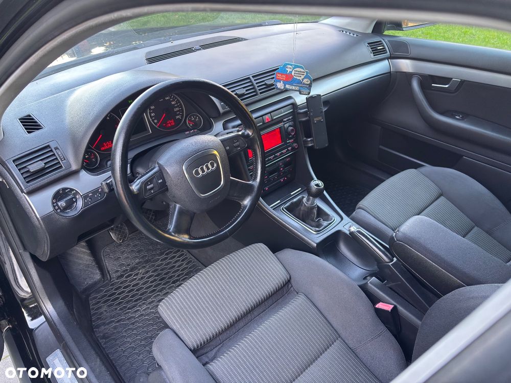Audi A4 Avant 2.0 TDI - 22