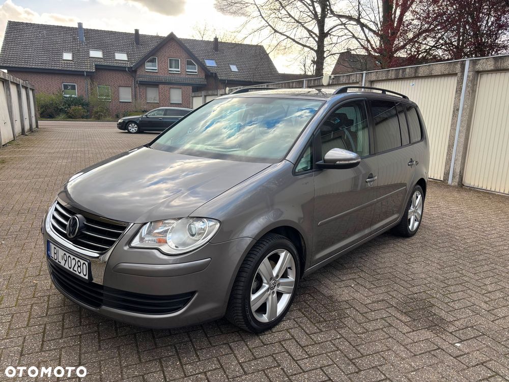 Volkswagen Touran 2.0 TDI Highline - 3
