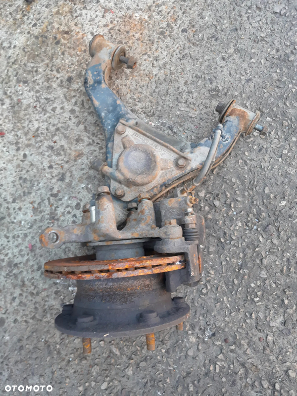Zwrotnica piasta lewa bliźniak VW LT Sprinter
