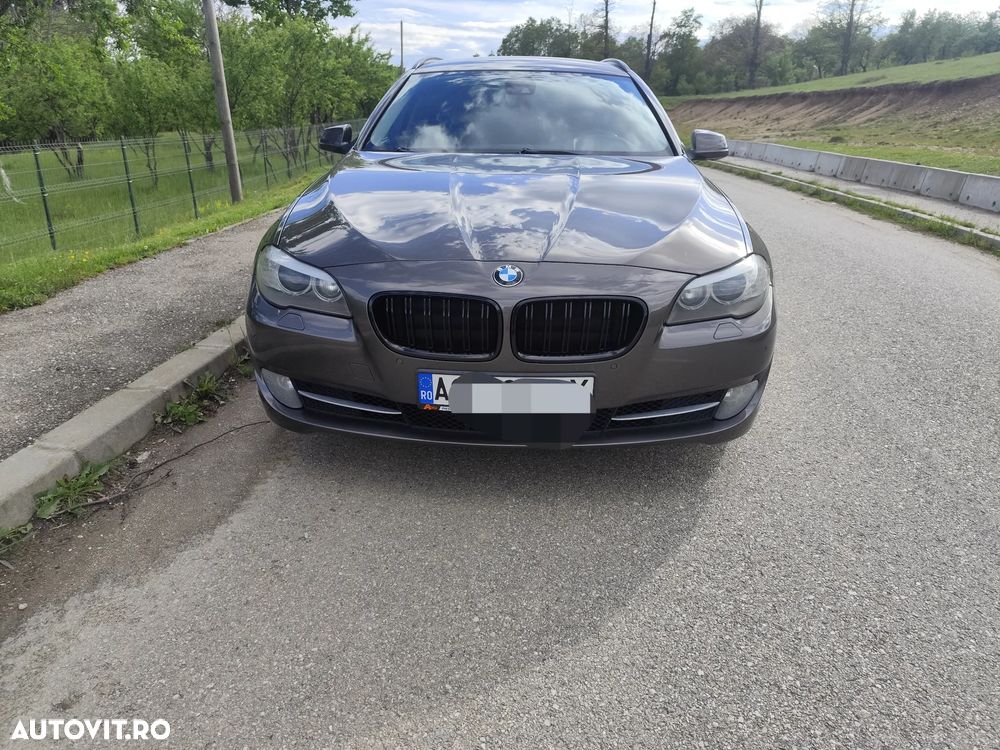 BMW Seria 5 520d Sport-Aut. - 1