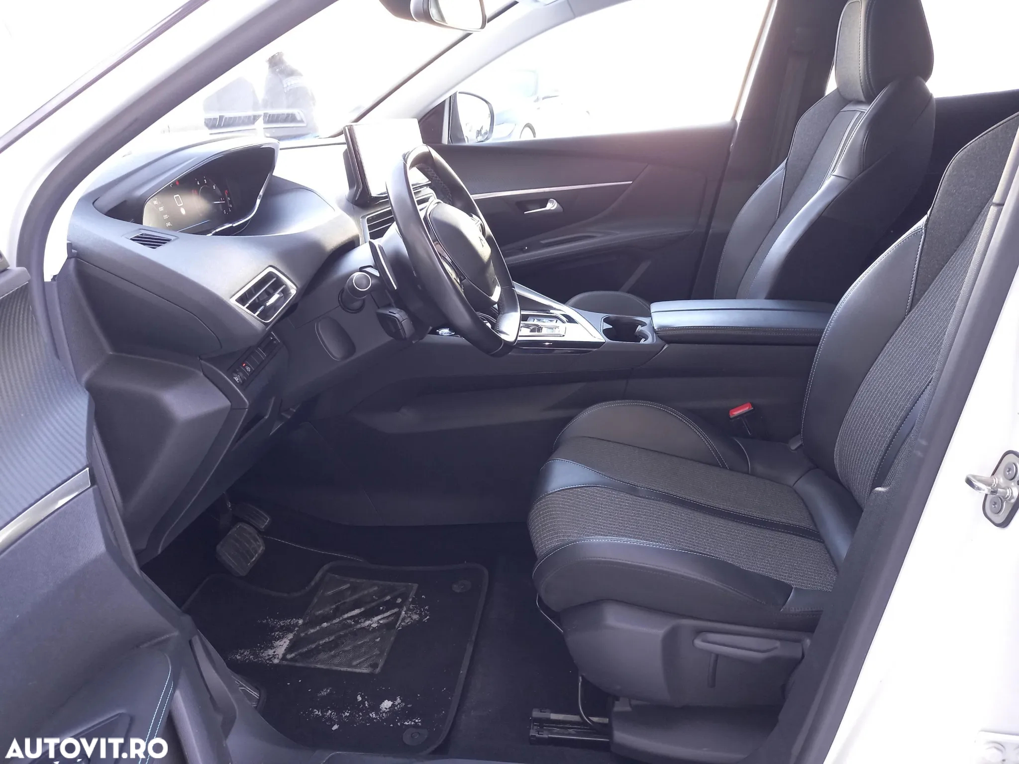 Peugeot 3008 1.5 BlueHDI S&S EAT8 Allure - 11