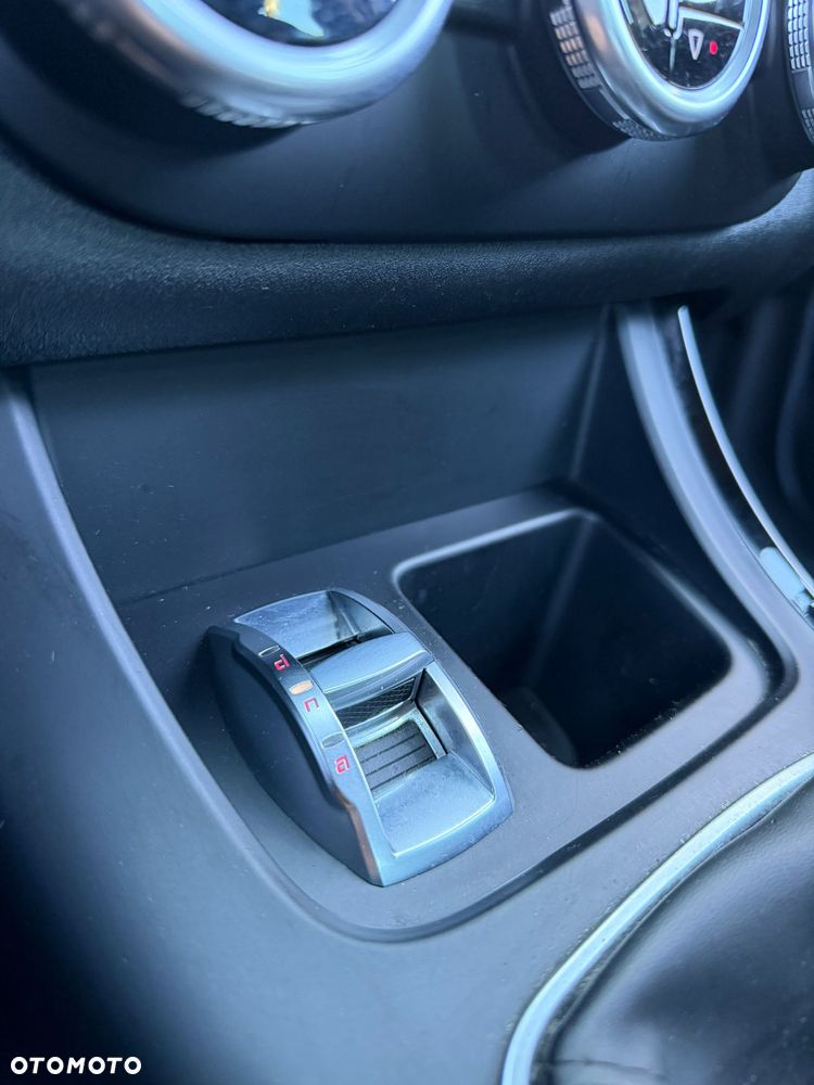 Alfa Romeo Giulietta 1.4 TB 16V Lusso - 24