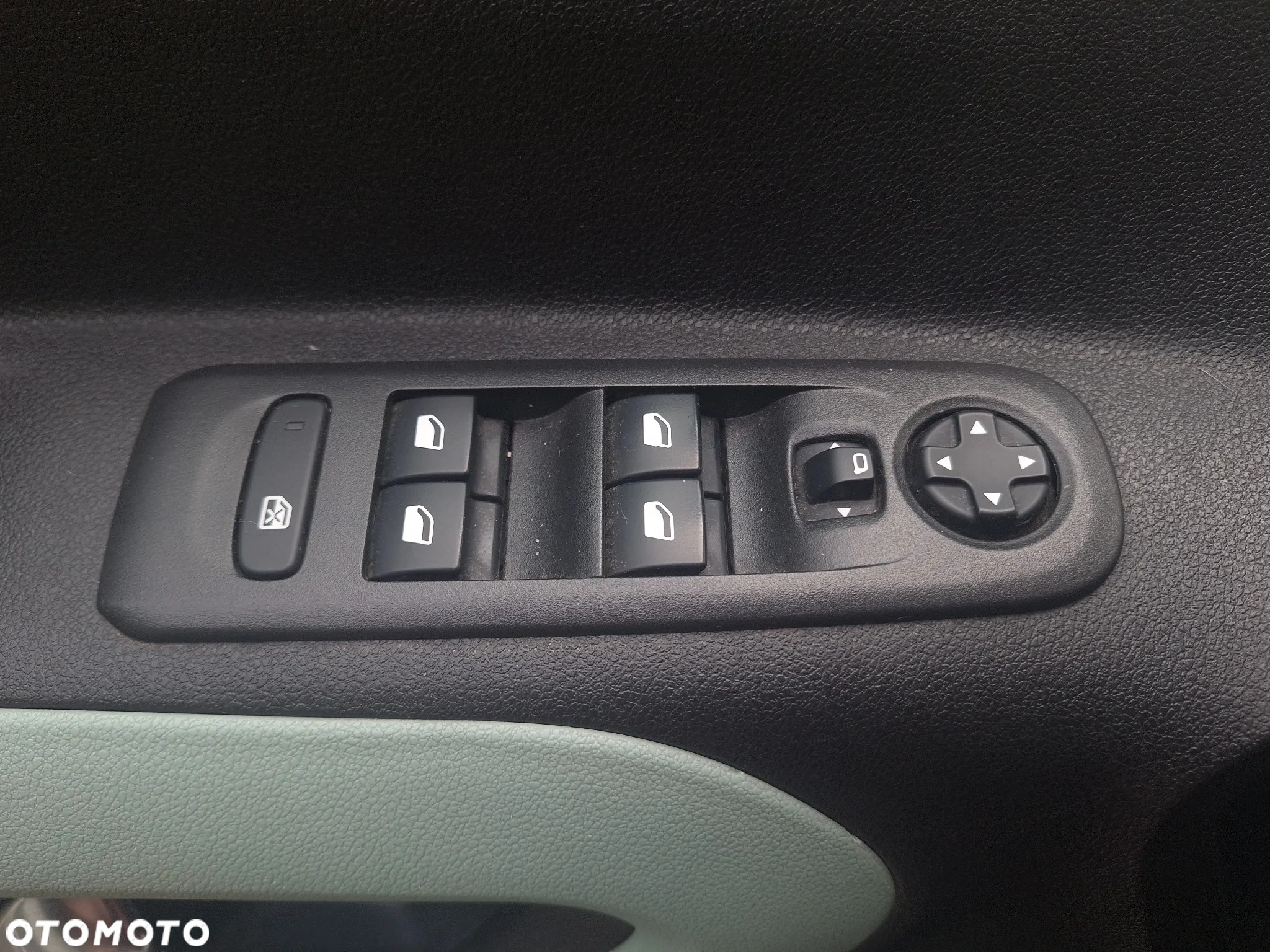 Citroën Berlingo M 1.2 PureTech Feel S&S - 14
