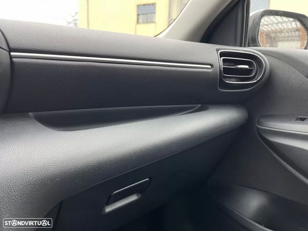 Toyota Yaris 1.5 HDF Comfort Plus - 21