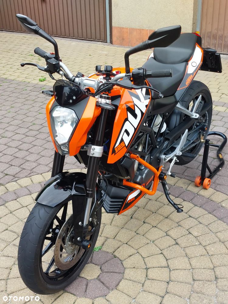 KTM Duke 125 - 21