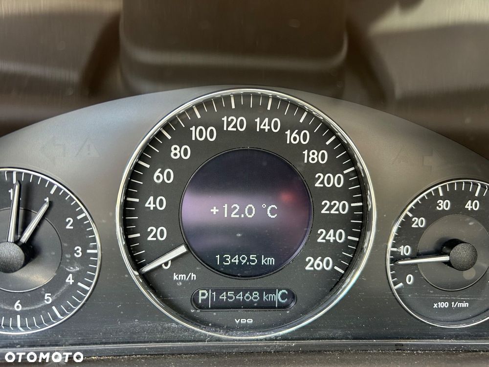 Mercedes-Benz CLK - 16