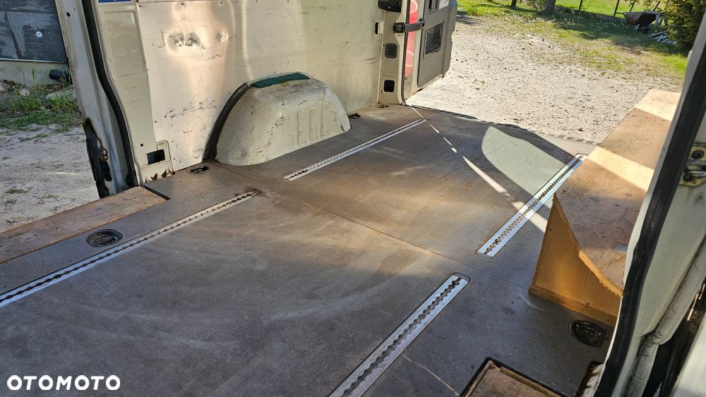 Volkswagen CRAFTER - 9