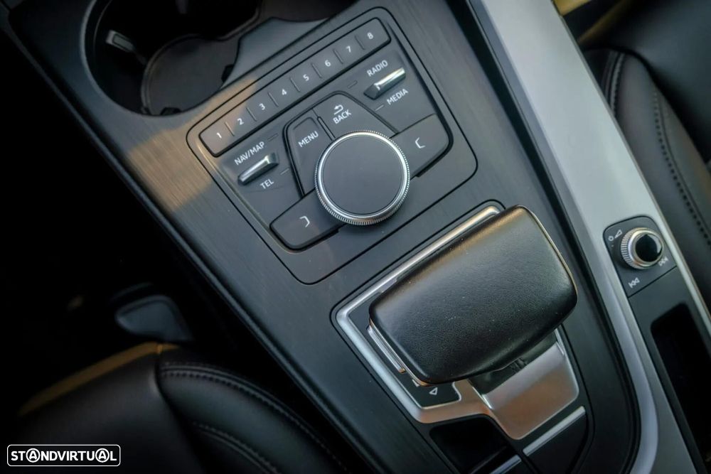Audi A4 35 TDI Design S tronic - 20