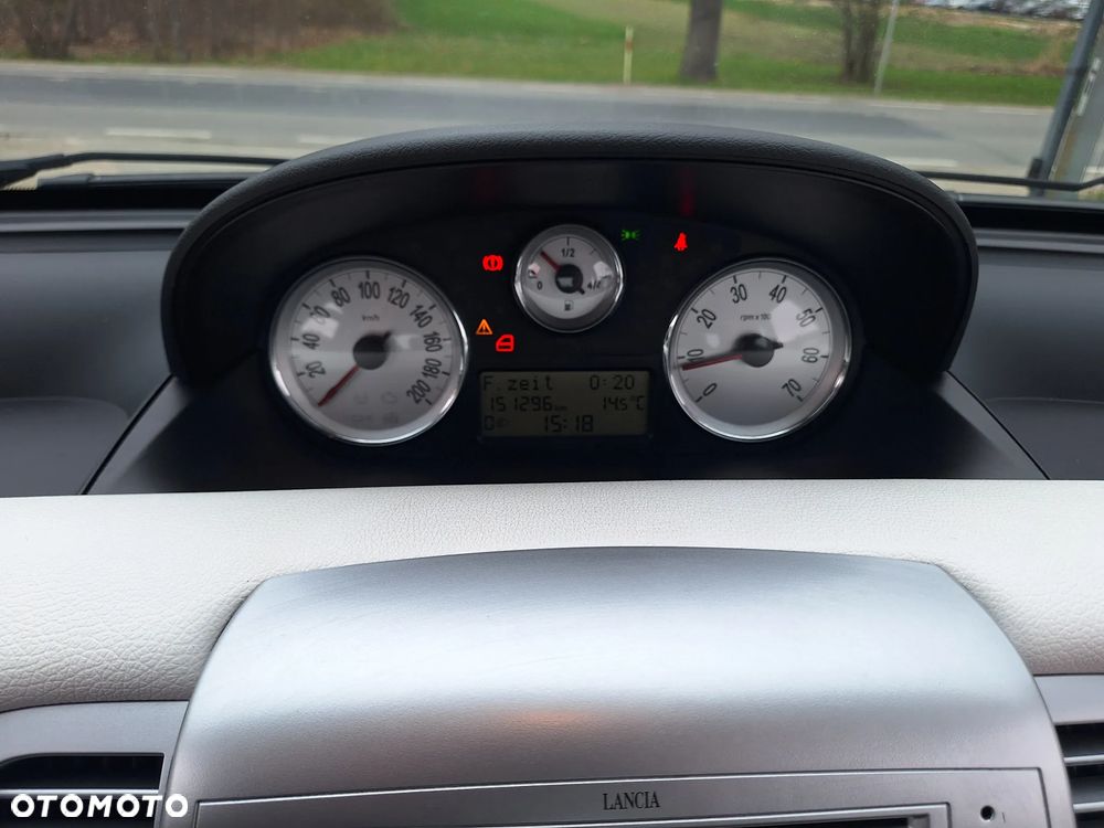 Lancia Ypsilon Y 1.2 8v Elefantino Gold - 18