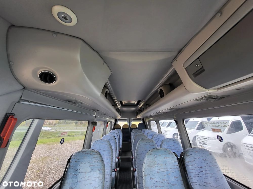Mercedes-Benz Sprinter 518 CDI 24 miejsca siedzące + 5 stojących - 6
