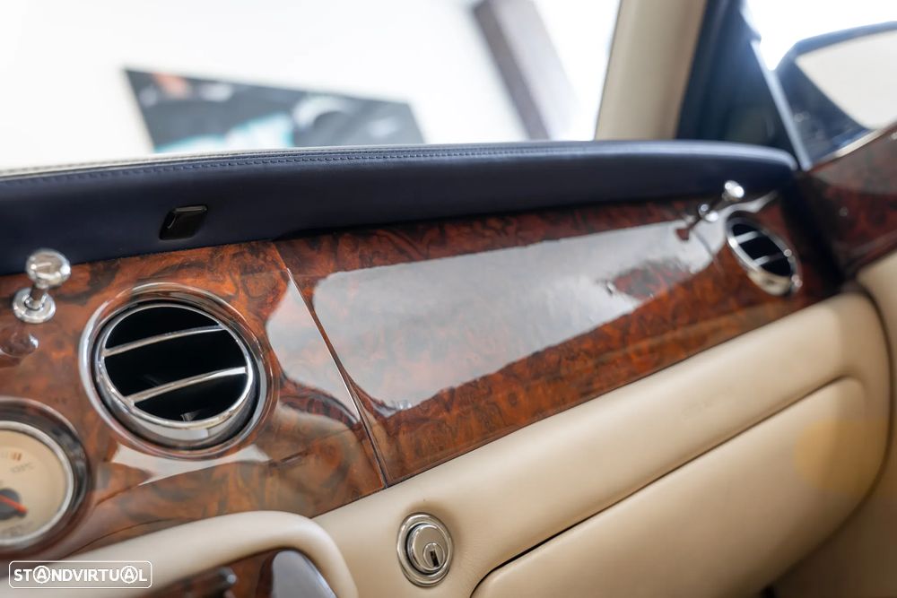 Bentley Arnage Red Label - 13