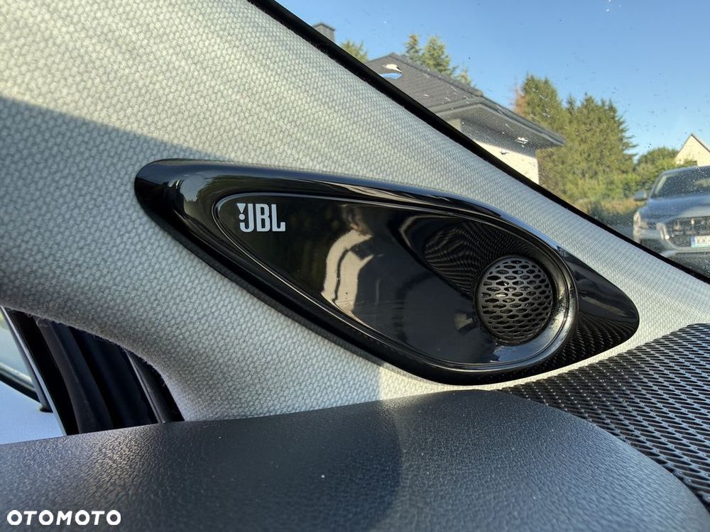 Toyota Corolla - 11