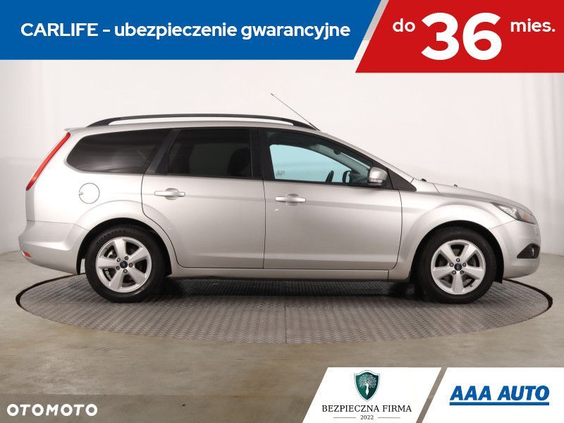Ford Focus SW - 8