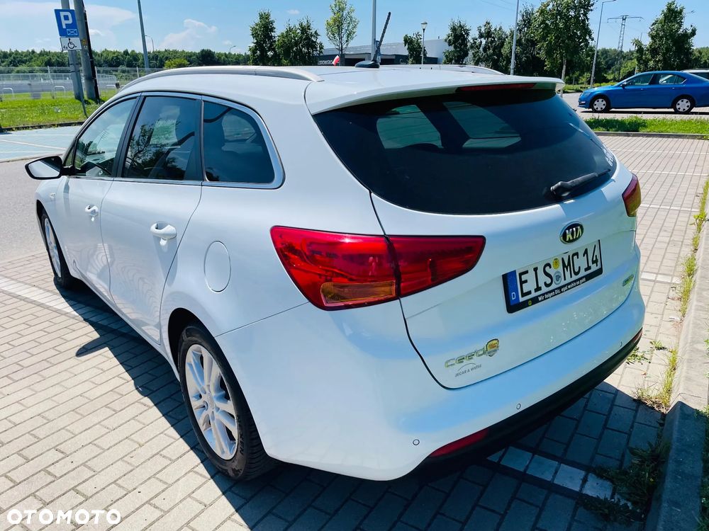 Kia Ceed 1.6 GDI ISG UEFA EURO 2016 - 3