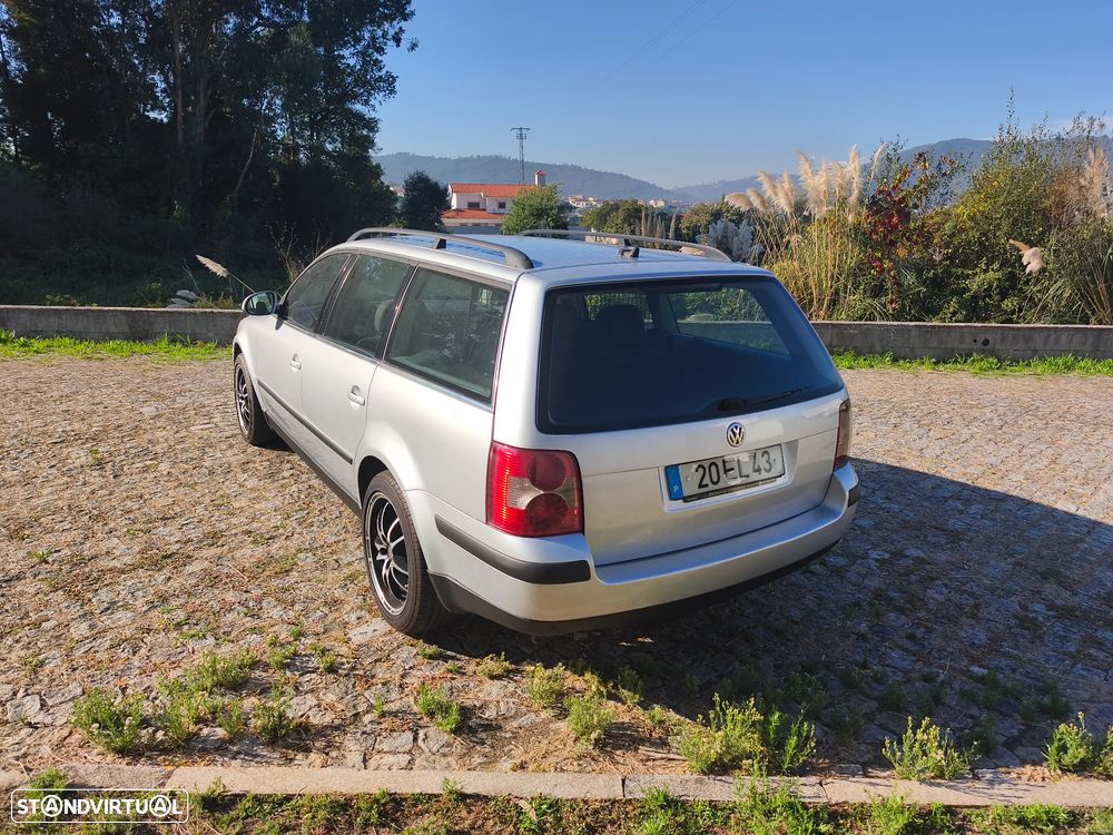 VW Passat Variant 1.9 TDi Comfortline - 4