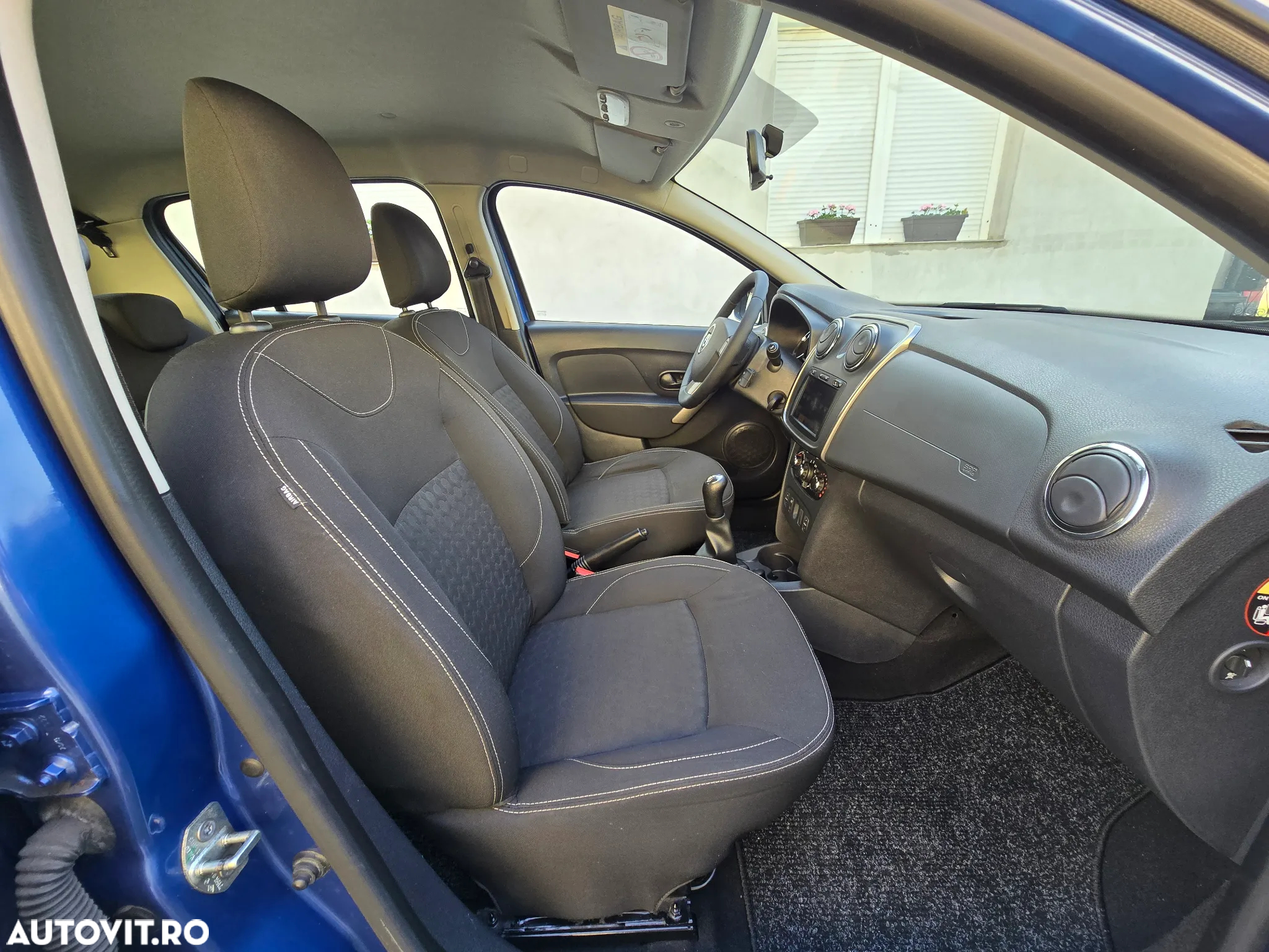 Dacia Sandero 1.2 - 11