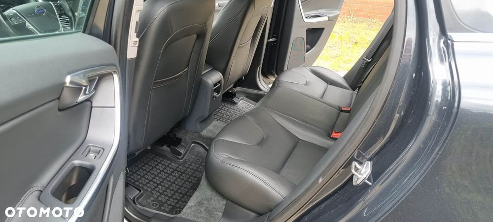 Volvo XC 60 - 8