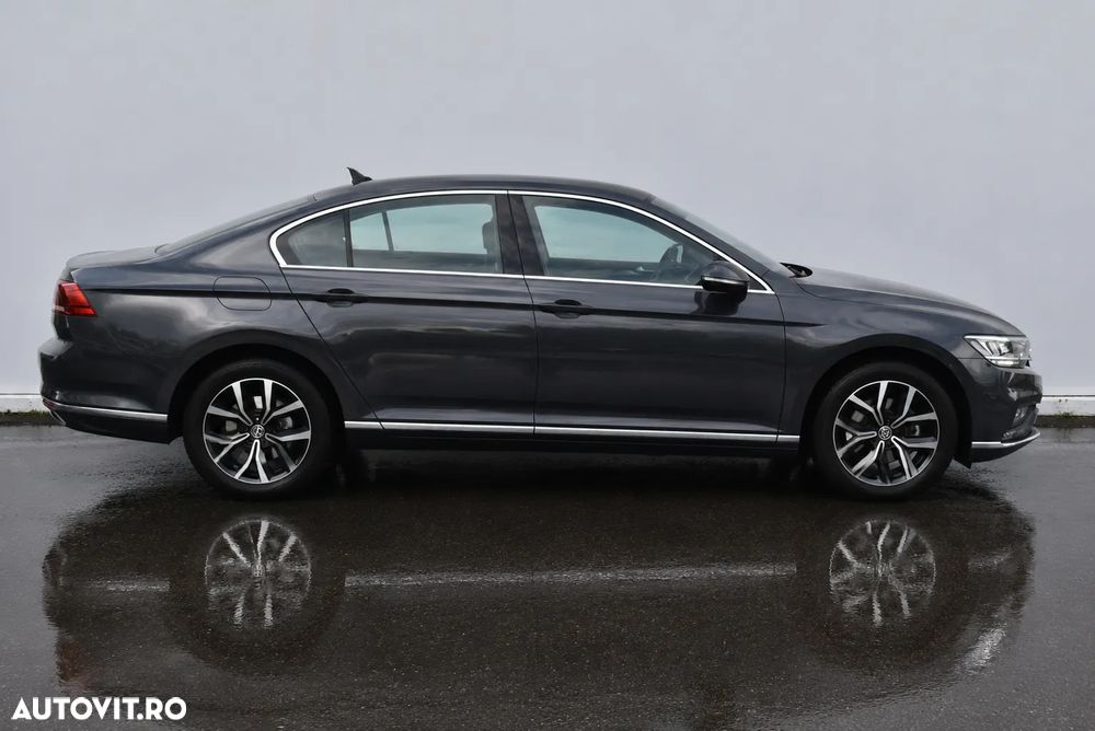 Volkswagen Passat 2.0 TDI DSG Highline - 9