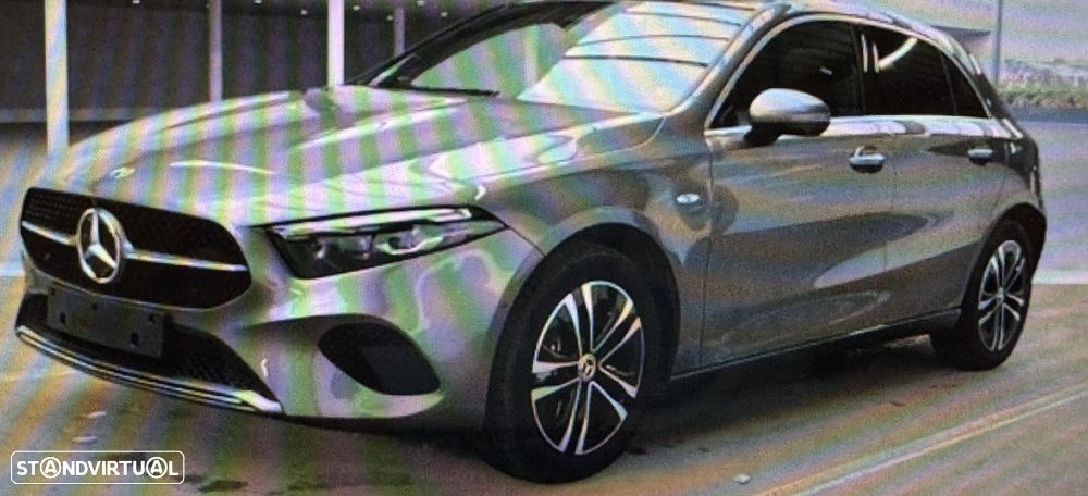 Mercedes-Benz A 250 e - 14