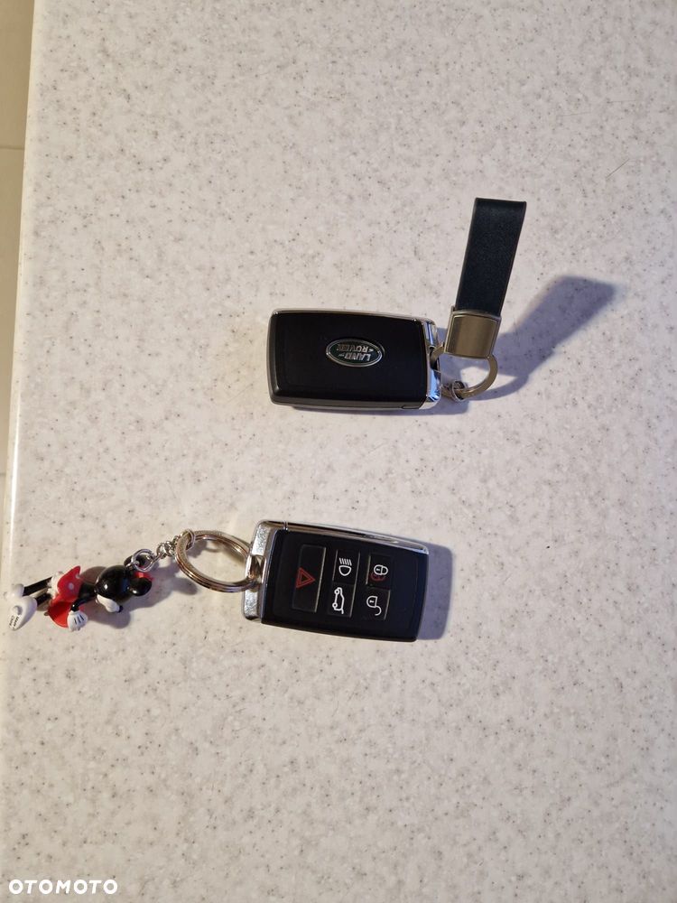 Land Rover Defender 2.0 D240 S - 8