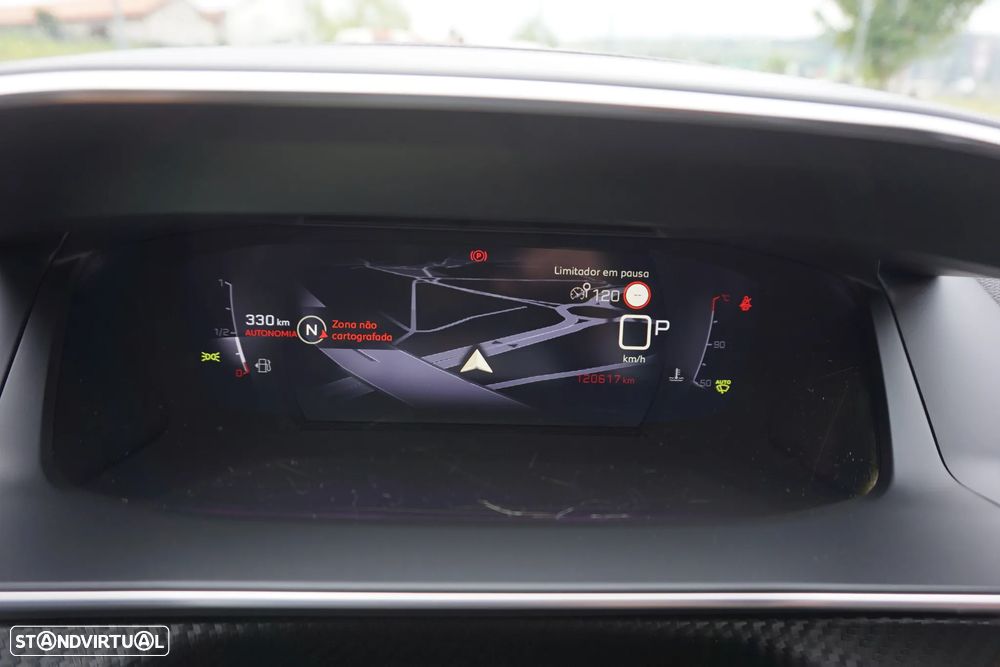 Peugeot 2008 1.5 BlueHDi GT Line EAT8 - 23