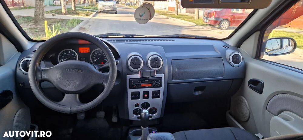 Dacia Logan 1.6 MPI Laureate - 4