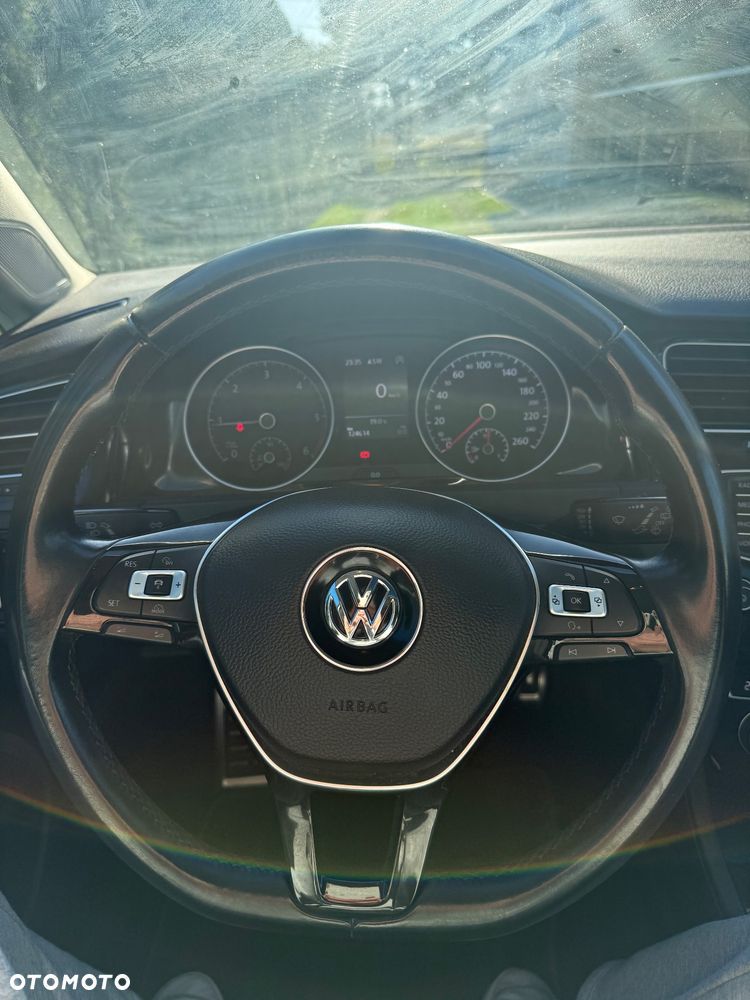 Volkswagen Golf - 12