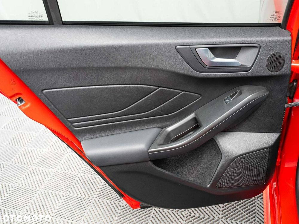 Ford Focus - 24
