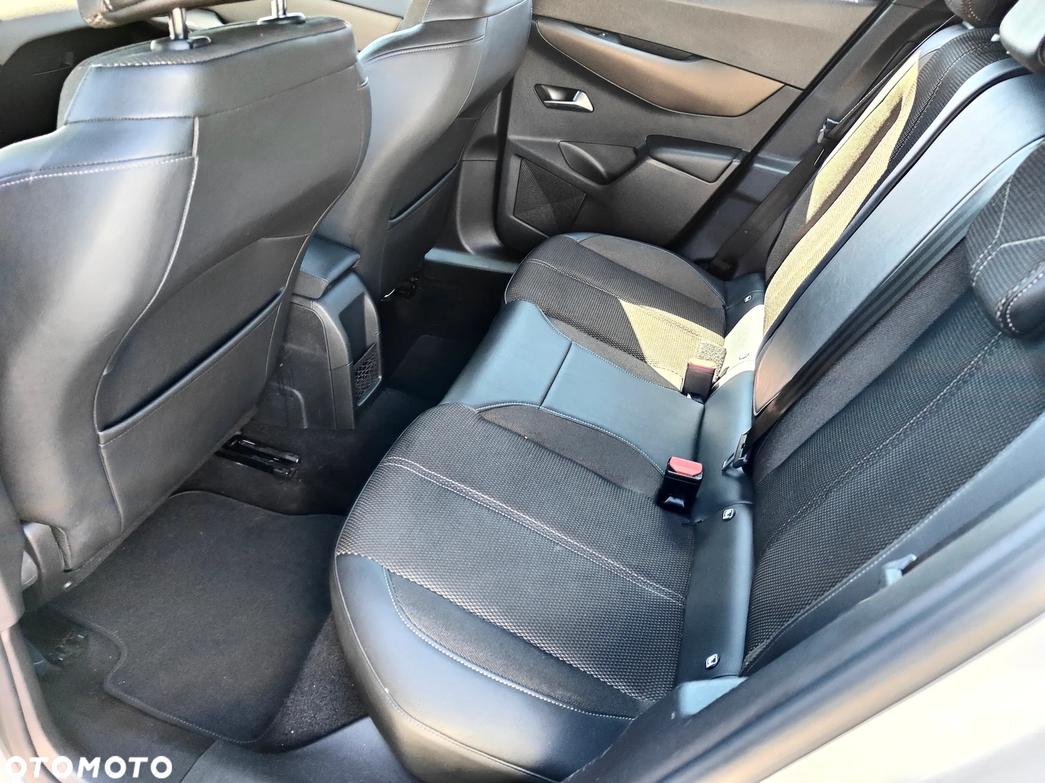 DS Automobiles DS 3 Crossback 1.2 PureTech So Chic - 18