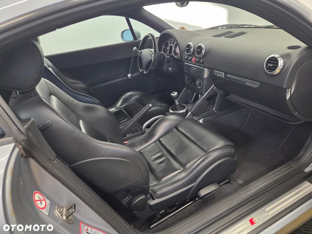 Audi TT Coupé 1.8 T - 12