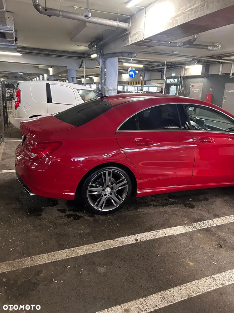 Mercedes-Benz CLA 180 7G-DCT - 11