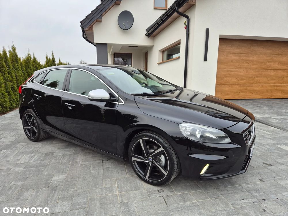 Volvo V40 T3 R Design - 8