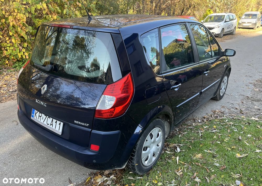 Renault Scenic 1.6 16V Family - 5