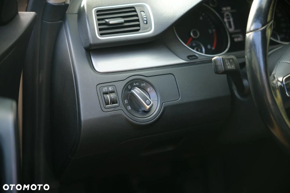 Volkswagen Passat 2.0 TDI BlueMotion Technology Comfortline - 15