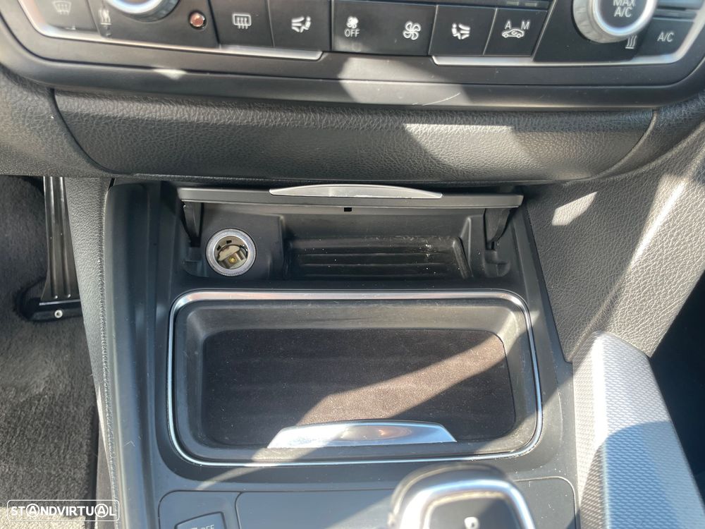 BMW 320 d Auto Pack M - 19