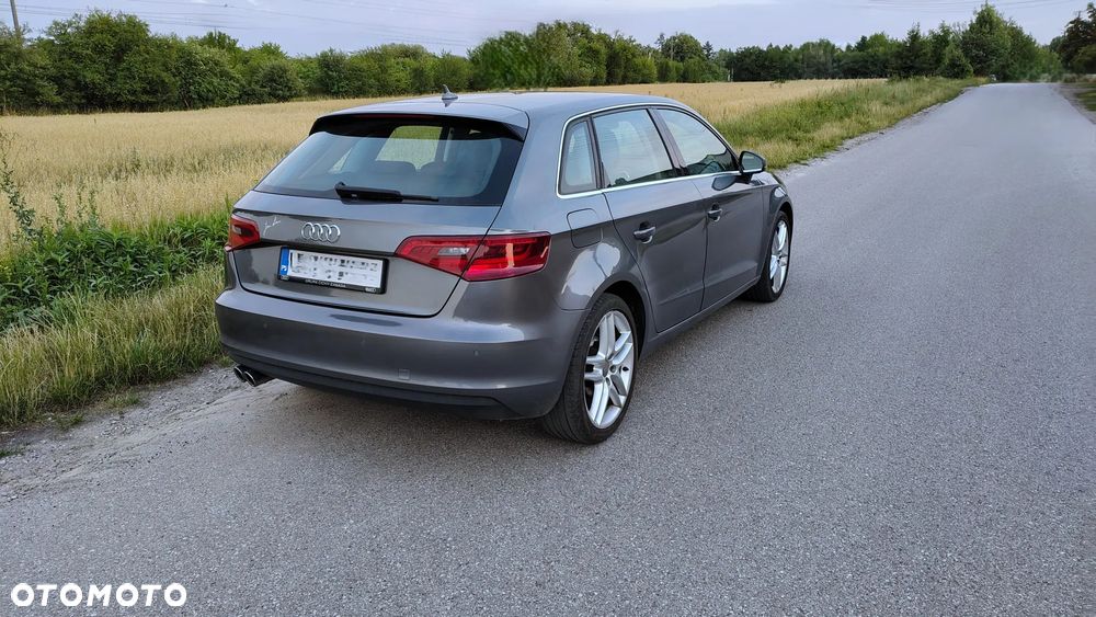 Audi A3 Sportback 2.0 TDI Ambiente - 3