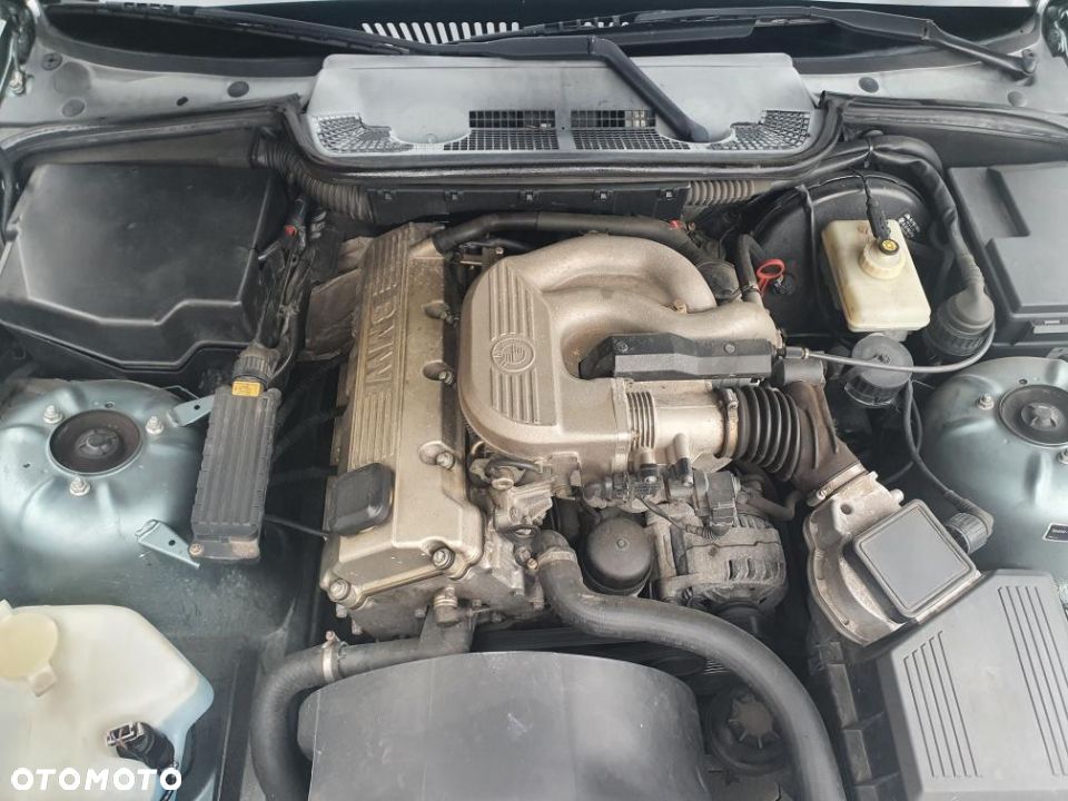 BMW Seria 3 316i - 22