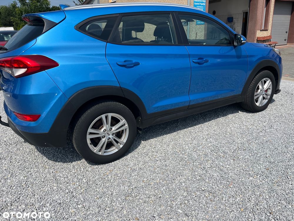 Hyundai Tucson blue 1.7 CRDi 2WD Intro Edition - 14