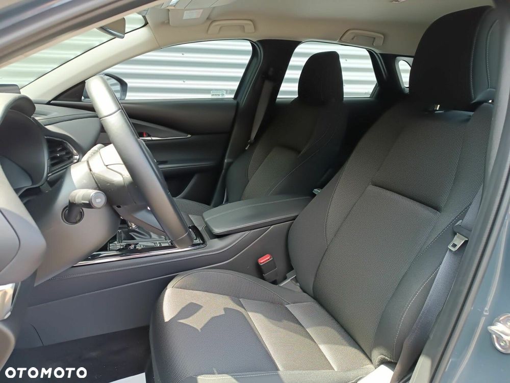 Mazda CX-30 - 11