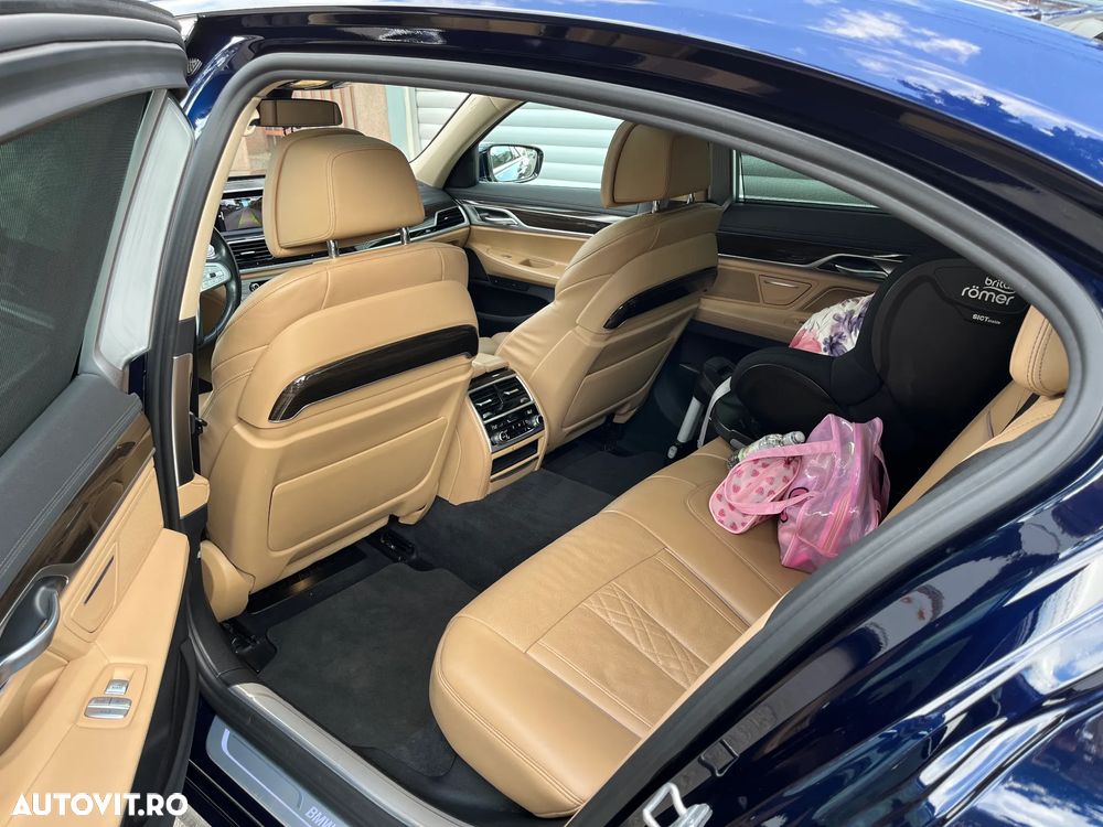 BMW Seria 7 730d xDrive - 27