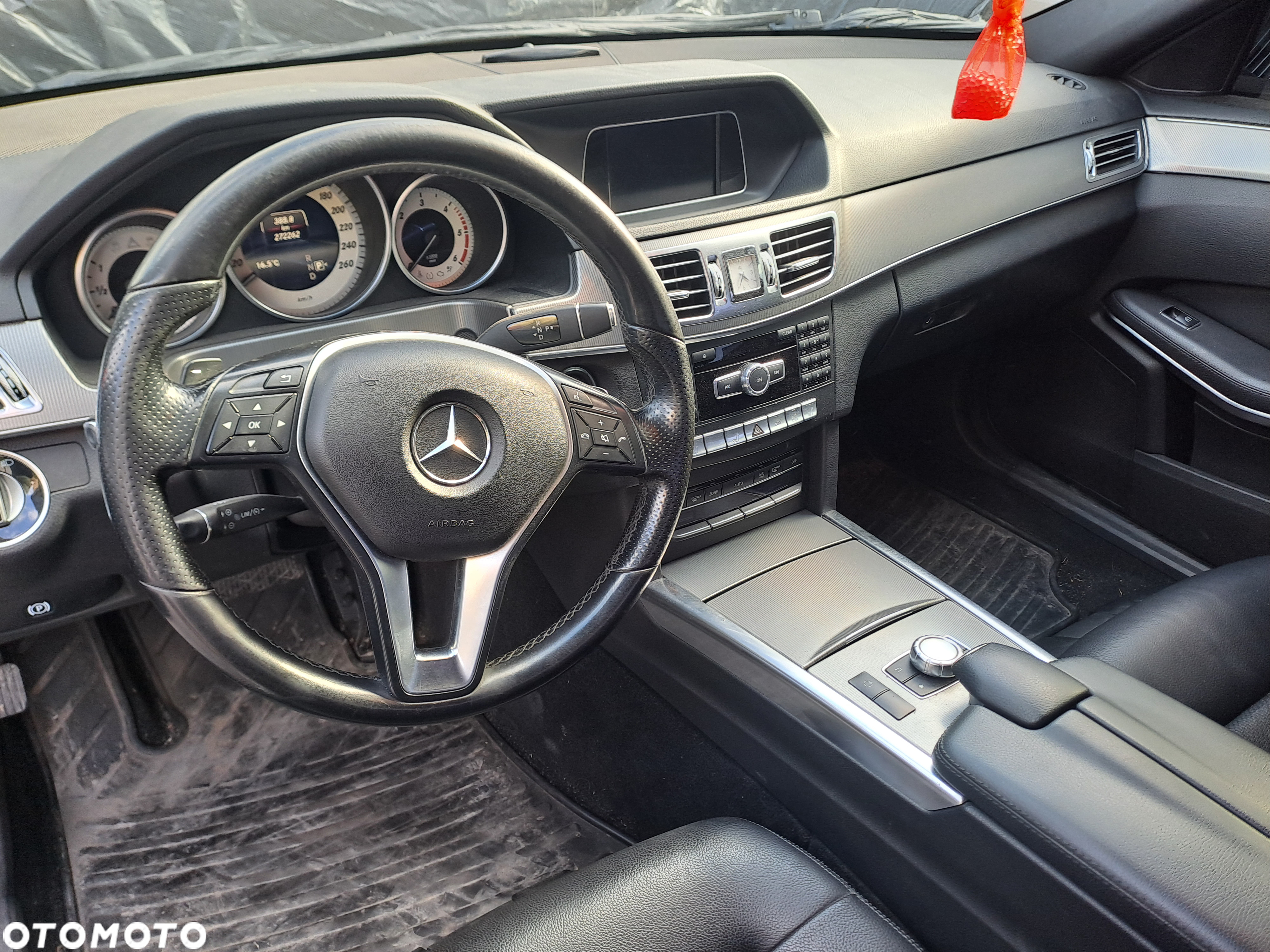 Mercedes-Benz Klasa E 220 T CDI DPF BlueEFFICIENCY 7G-TRONIC - 25