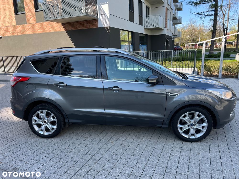 Ford Escape 2.0 EcoBoost AWD Titanium - 5