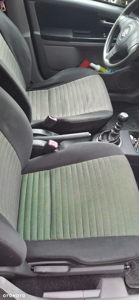 Suzuki SX4 - 16