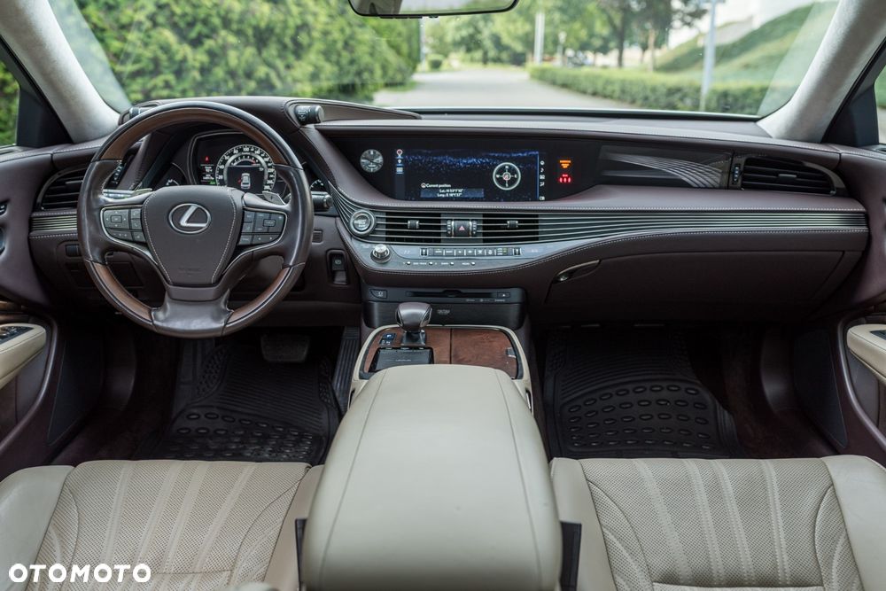 Lexus LS - 22