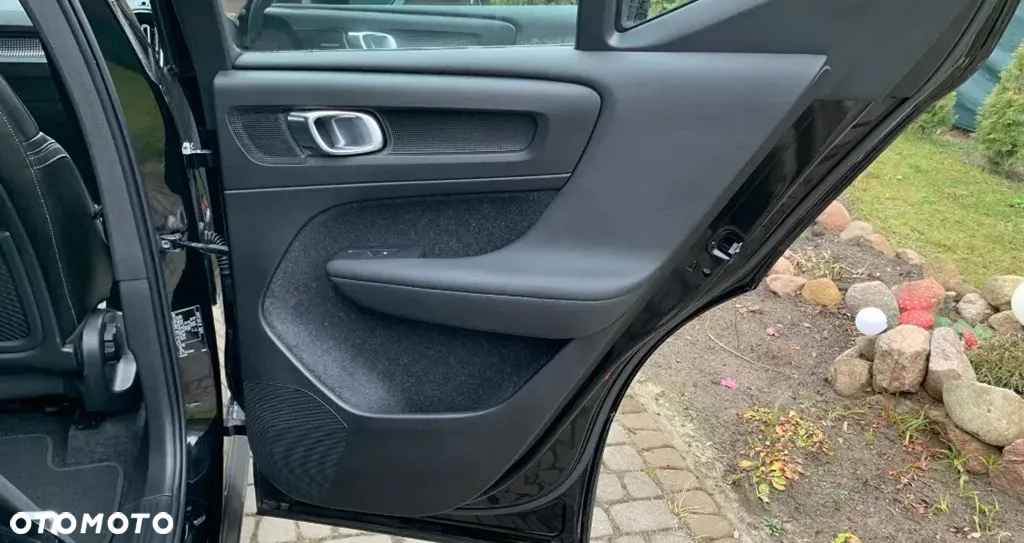 Volvo XC 40 T4 AWD R-Design - 33